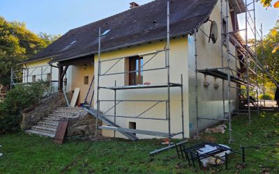 Nouveau chantier d'Ecothermic Aurillac dans le Cantal terminé à CHAMEYRAT (19330) pose de panneaux d'isolation par l'extérieur Uniso.