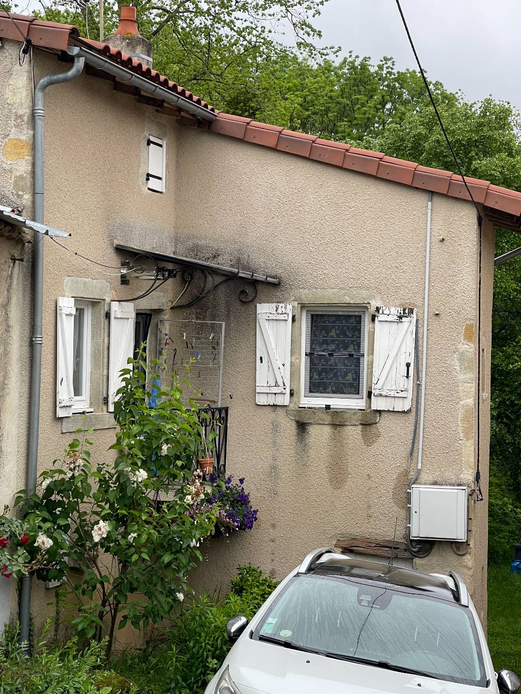 M. et Mme B. (63160 BILLOM) ont choisi le système d'isolation par l'extérieur UNISO posé par Ecothermic.