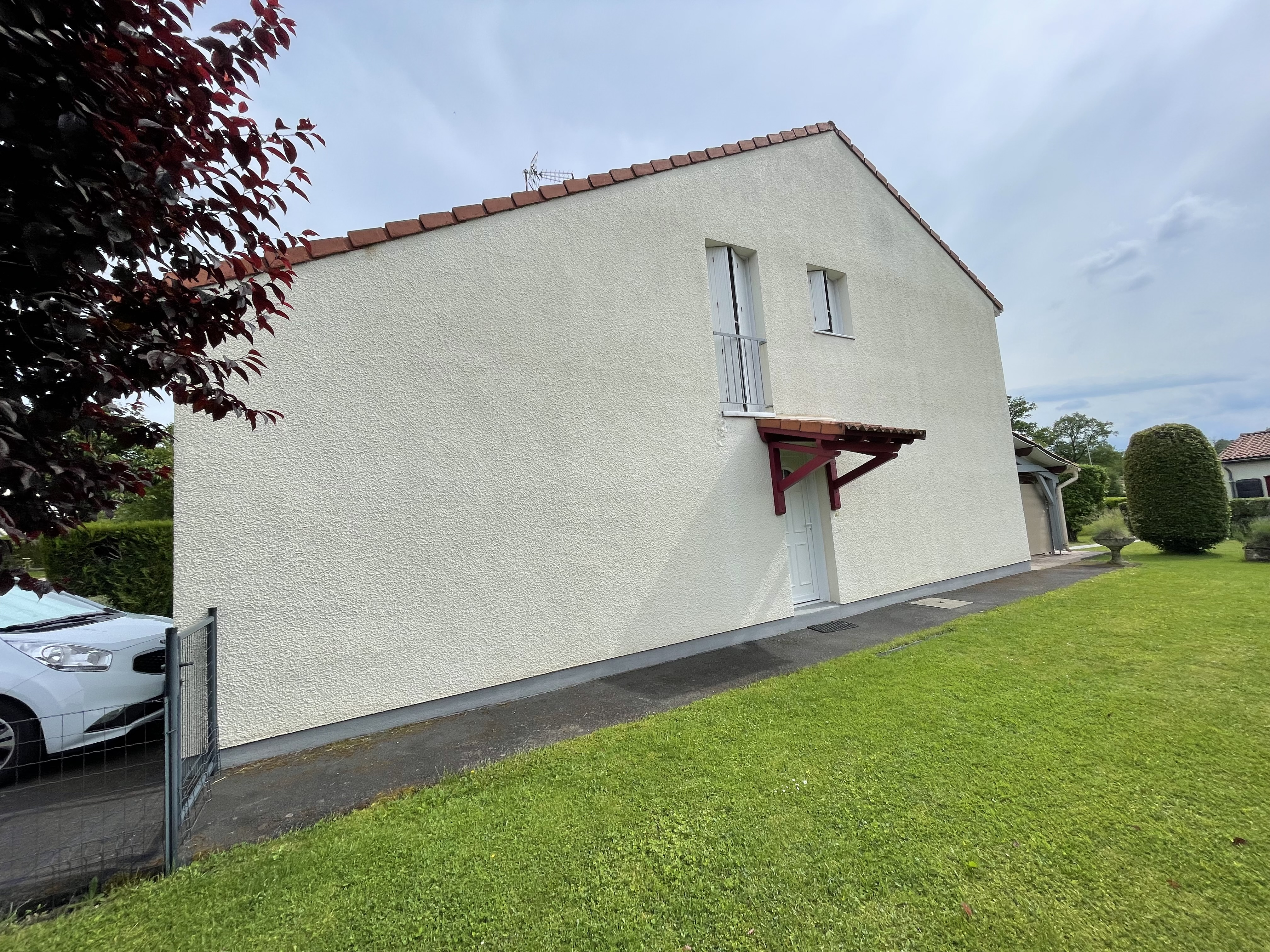 A Arpajon sur Cere dans le Cantal, Ecothermic a redonné du cachet à une maison et amélioré son confort thermique grâce à son isolation par l'extérieur.