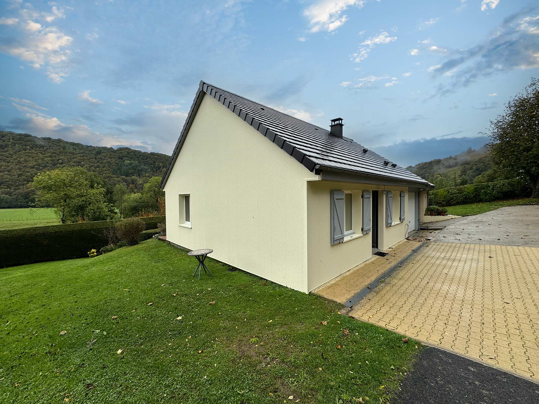 Chantier d'isolation par l'exterieur à Saint-Martin Valmeroux Ecothermic Aurillac