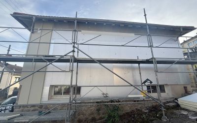 Ecothermic a réalisé une rénovation thermique et esthétique de cette maison à Aurillac.