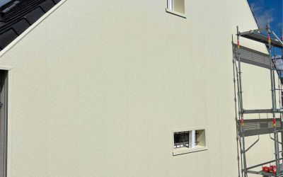 Ecothermic : Finition Crépi, couleur TUFFEAU BLOND. Chantier réalisé à BESSE-ET-ST-ANASTAISE (63)
