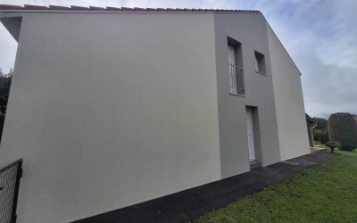 A Arpajon sur Cere dans le Cantal, Ecothermic a redonné du cachet à une maison et amélioré son confort thermique grâce à son isolation par l'extérieur.