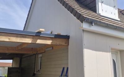 Chantier d'isolation par l'extérieur réalisé à Roannes-Saint-Mary par Ecothermic