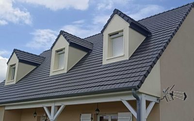 Ecothermic : Finition Crépi, couleur TUFFEAU BLOND. Chantier réalisé à BESSE-ET-ST-ANASTAISE (63)