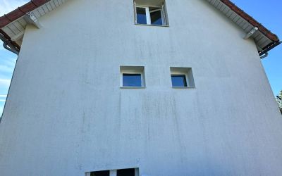 Facade dégradée avant le passage de l'entreprise Ecothermic Cantal