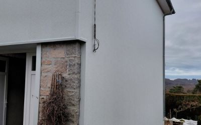 1er chantier d'isolation par l'extérieur de l'année 2026 pour l'équipe d'Ecothermic réalisé à Labrousse dans le Cantal.