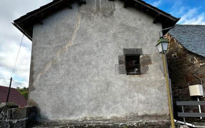 Ecothermic vient de terminer un chantier à Lascelles dans le Cantal : panneaux d'isolation par l'extérieur finition clin lisse GRANIT GRIS.